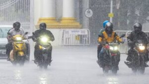 Rain के साथ होगा वज्रपात, इन राज्यों में अलर्ट जारी, जाने अपने शहर का हाल...