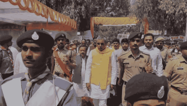 Om Prakash Rajbhar ने सुलतानपुर में कर्नाटक के डिप्टी सीएम को संविधान का पाठ पढ़ाया Samvidhan Ka Path aur Yogi Sarkar Ki Karwai