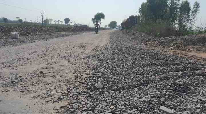 Baghpat and Ameenagar Sarai"
