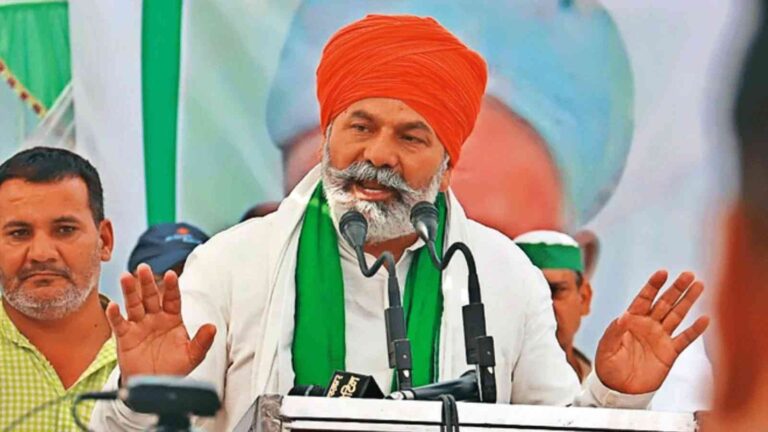 Rakesh Tikait Leading Farmers Protest in Muzaffarnagar"