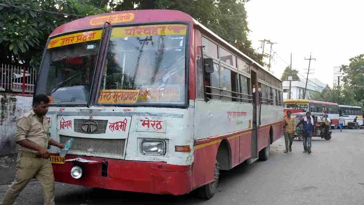 Uttar Pradesh सरकार ने 1165 मृतक आश्रितों को दी राहत, जल्द शुरू होगी भर्ती प्रक्रिया Uttar Pradesh Roadways Recruitment for 1165 Deceased