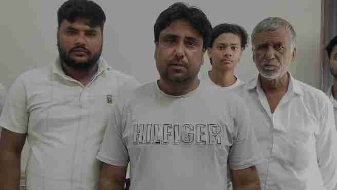 Bulandshahr के चोला थाना क्षेत्र में हुई चोरी, 15 लाख का माल हुआ गायब Bulandshahr Theft - 15 Lakh Stolen