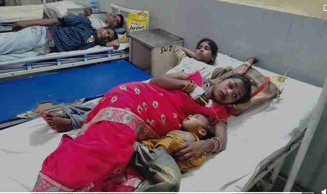 Bulandshahr हादसा: तेज रफ्तार ट्रक और डीसीएम की टक्कर में 3 की मौत Bulandshahr Truck DCM Collision