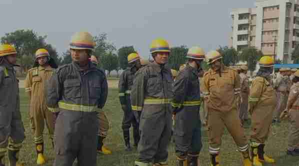 Hathras police mock drill for public safety