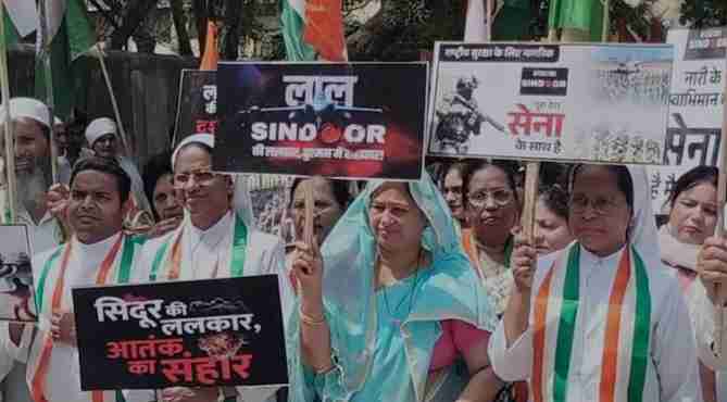 Shamli में निकली ऐतिहासिक तिरंगा यात्रा, देशभर में देशभक्ति की लहर Indian Army’s action and Tiranga Yatra held in Shamli