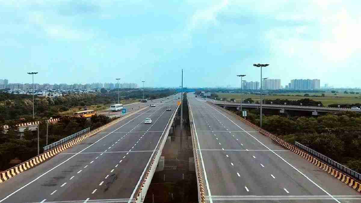 Lucknow-कानपुर एक्सप्रेसवे: 31 जुलाई तक यातायात के लिए खुलने की उम्मीद Lucknow-Kanpur Expressway Final Stages