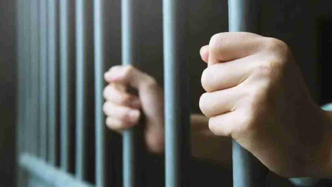 Delhi में वीडियो कांफ्रेंसिंग से कैदियों की पेशी, पुलिस को बड़ा फायदा! Modern video conferencing setup in Delhi prisons for court appearances