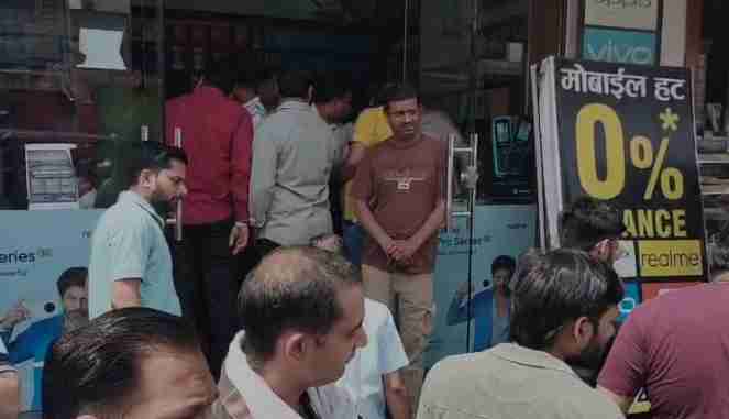 Uttar Pradesh में रंगदारी वसूलने का ताजा मामला,दहशत में व्यापारी की जिंदगी Shamli district of Uttar Pradesh, where a mobile trader