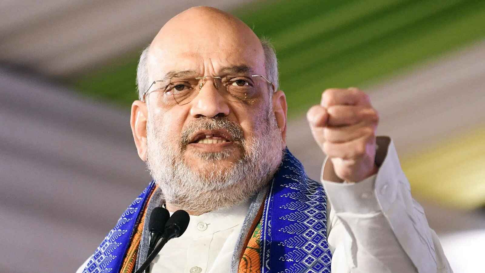 गृह मंत्री Amit Shah वाराणसी बैठक: क्या होंगे बड़े फैसले? पढ़ें पूरी जानकारी Amit Shah ki Varanasi yatra mein CM Yogi aur anya CMs ne bhag liya