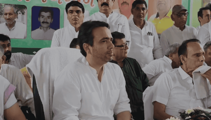 Joint photo of Jayant Chaudhary and CM Yogi Adityanath
