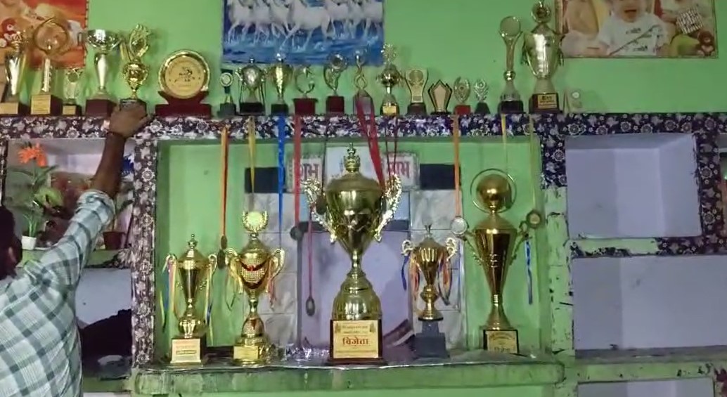 Bulandshahr ब्रजेश सोलंकी की मौत रेबीज से, अस्पताल में अंतिम समय की तस्वीर