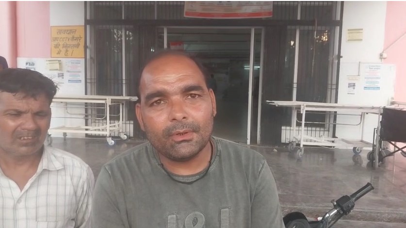 Shamli में चुनावी रंजिश: फर्जी वोटों की शिकायत करने पर प्रत्याशी के मामा को सरेआम गोली मारी Afsar Pradhaan Pratyashi Shamli