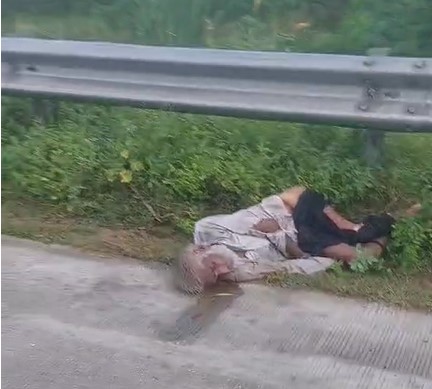 Bijnor में सड़क किनारे मिला अज्ञात बुजुर्ग का शव, इलाके में मची सनसनी Bijnor Ke Afjalgarh Me Mrit Agyat Bujurg