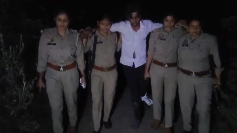 Bulandshahr Me Inami Gangster Umar Ke Sath Huyi Muthbhed Me Mahila Police Aur Swat Team Ne Apradhi Ko Kiya Giraftaar