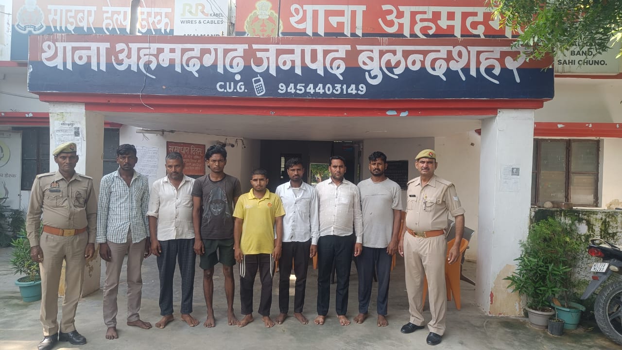 Police Ki Giraft Me Hungama Karne Waale Gramin