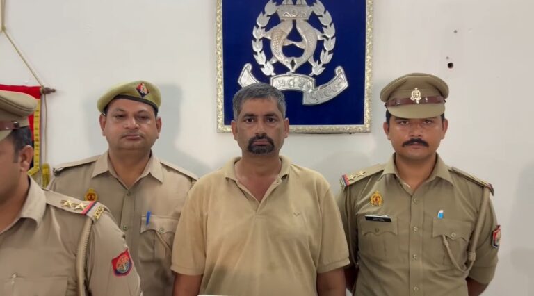 Muzaffarnagar Hotel Pe Firing Aaropi Atul Saini Police Ki Giraft Me