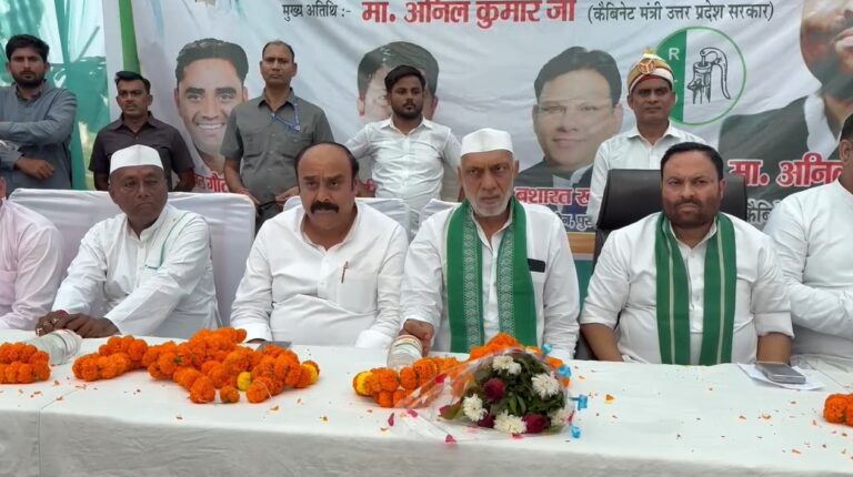 Muzaffarnagar Ke Purkaji Me sadasyata Grahan Abhiyaan Me Pahunche Cabinet Minister Anil Kumar