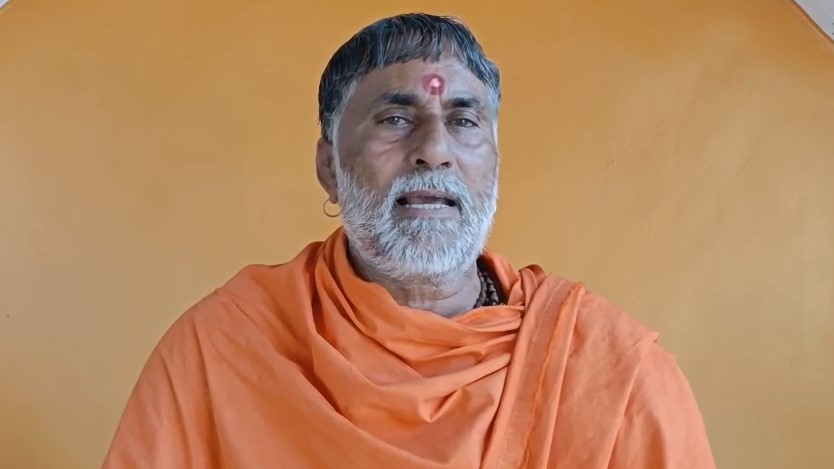 Muzaffarnagar Ke Swami Yeshveer Maharaj Ne Diya Vivadit Bayaan