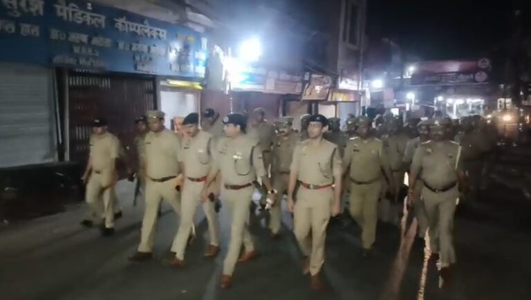 Muzaffarnagar Me Police Ne Nikala Flag March