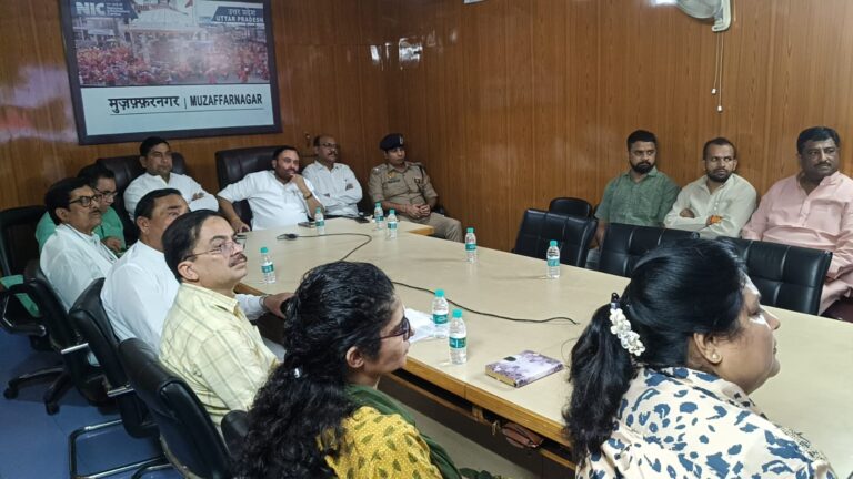 Muzaffarnagar Pahunche Energy Minister Somendra Tomar Ne Diya Bada Bayaan Jagadguru Rambhdracharya Ka Kiya Samarthan