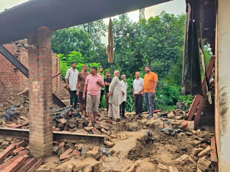 मुजफ्फरनगर हादसा : मलबे में तबाह मकान