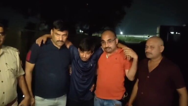 Bulandshahr Police Ki Giraft Me Aaropi Fardeen