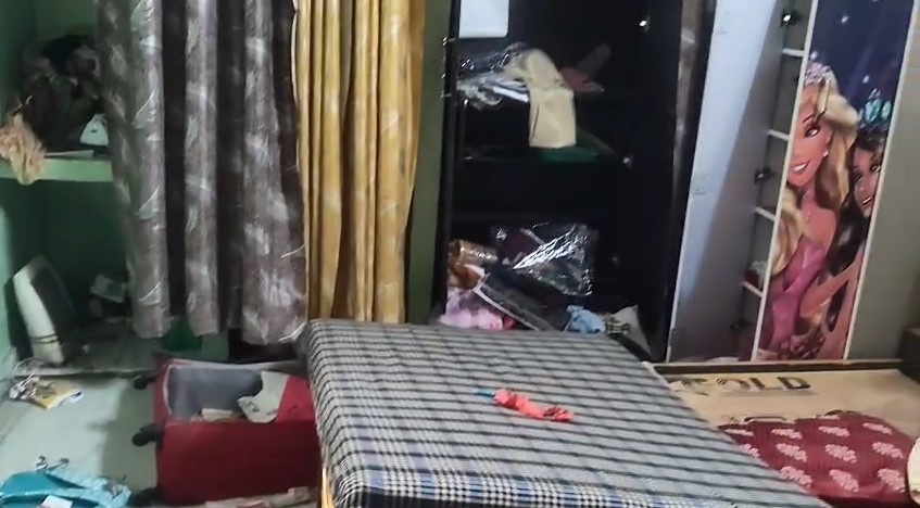 Chori Ke Baad Bikhra Pada Saman (Bulandshahr)