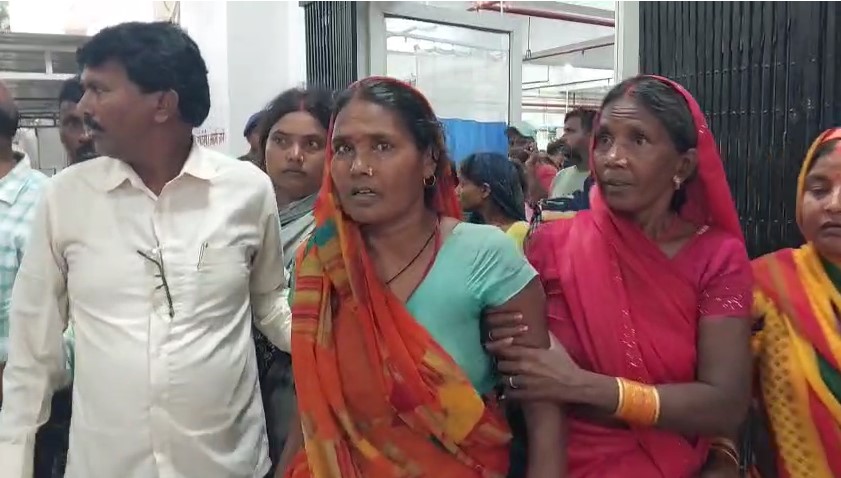 Ghazipur Me Bijli Girne Se 1 Ki Maut 4 Jhulse Rote-Bilakhte Parijan