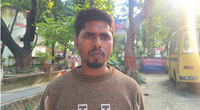 Bijnor में पेड़ से लटका मिला महिला का शव, दहेज उत्पीड़न और हत्या का आरोप Gramin Yuvak (Bijnor)