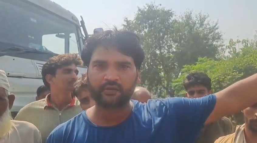 Shamli में फूटा ग्रामीणों का गुस्सा: रेत खनन के ओवरलोड वाहन बने सिरदर्द Gramin Yuvak (Shamli)