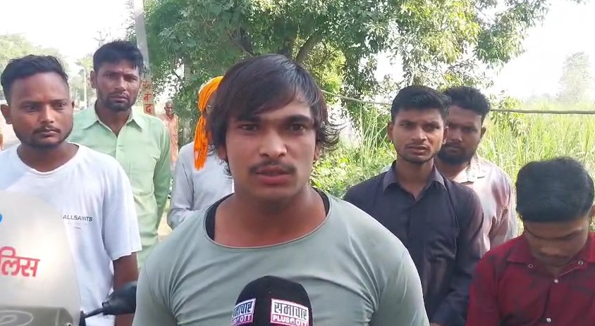 Hapur के गढ़मुक्तेश्वर में भीषण हादसा: तेज रफ्तार ट्रक ने बाइक सवार को रौंदा, मौके पर मौत Harendra Pratyakshdarshee Hapur