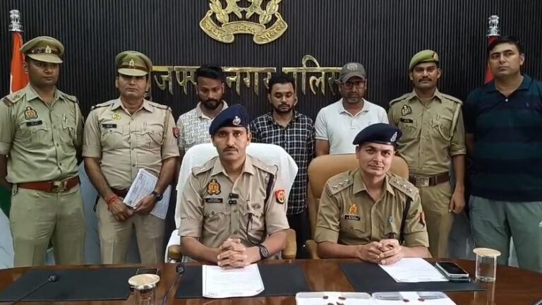 Muzaffarnagar Police Ki Giraft Me Aaropi