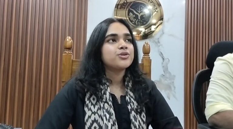 Savi Jain Ek Din Ki DM Shamli