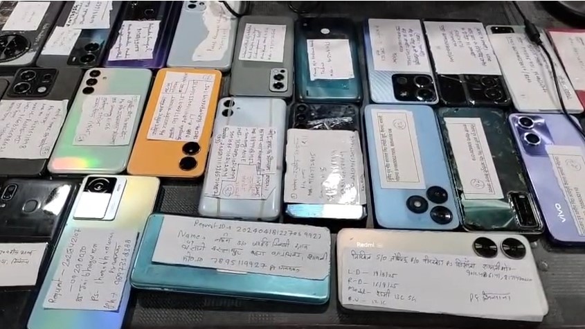 Shamli पुलिस ने CEIR पोर्टल से एक माह में बरामद किए 115 मोबाइल, कीमत लगभग 25 लाख रुपए Shamli Police Dwara Baramad Kiye Gaye Mobile