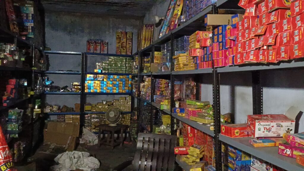 1 Crore Se Jyada Ke Patakhe Baramad