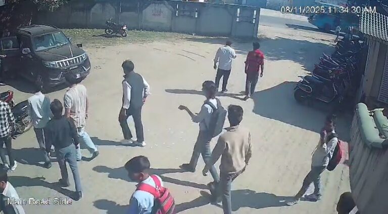 BCA Student Ko Kidnap Karne Ki Koshish Ghatna CCTV Me Kaid (Bijnor)
