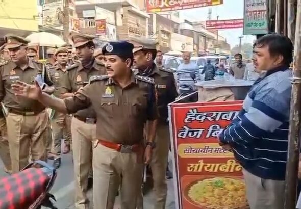 Bulandshahr Pahunche DIG Kalanidhi Kiya Nirikshan