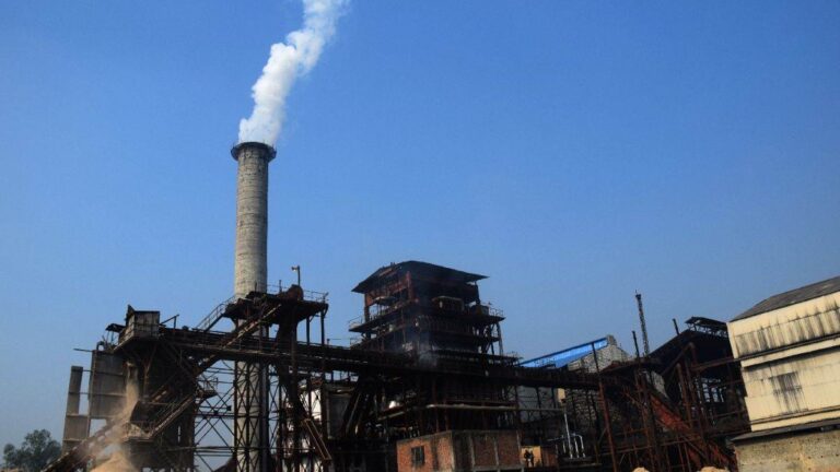 Mills face the crisis of 'no cane' (Shamli)