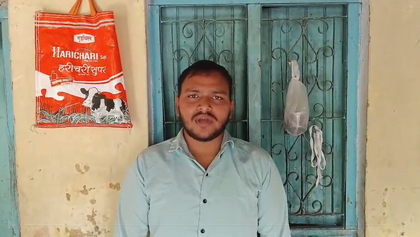 Bijnor: परीक्षा के दौरान रामा डिग्री कॉलेज में हंगामा, BCA छात्र के अपहरण की कोशिश, CCTV में कैद हुई वारदात Pidit Chhatra Mukul Saini (Bijnor)