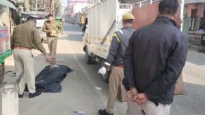 Shamli Me Sadak Ke Kinaare Mila Agyat Shav