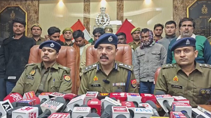 Meerut पुलिस की बड़ी कार्रवाई: ककरखेड़ा में 151 किलो गांजा बरामद, हिस्ट्रीशीटर अजय गिरफ्तार Dr. Vipin Kumar Tanda ASP (Meerut)