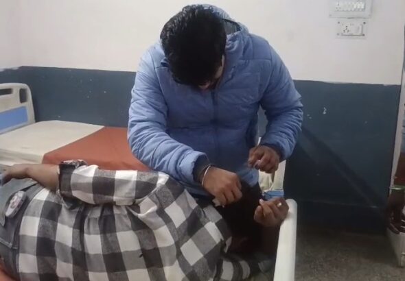 Gareeb Parivaar Par Dabanggo Ne Hamla 4 Log Ghayal (Bulandshahr)