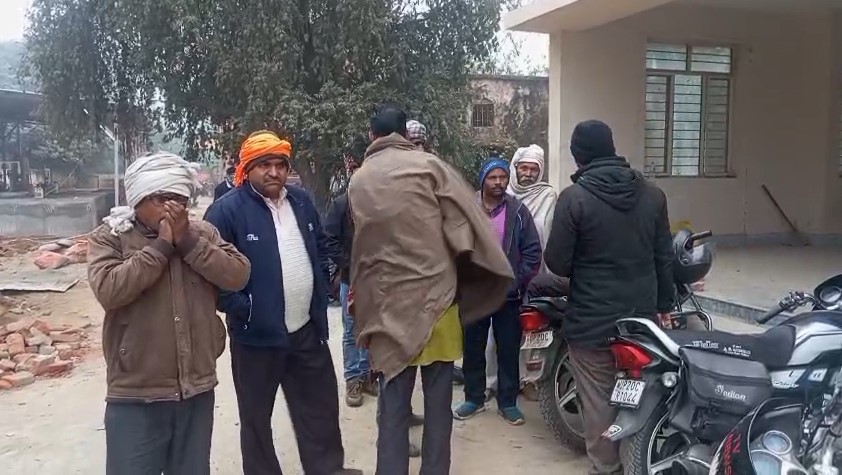 Parivaarik Kalah Me Bijnor Ke Monu Ne Ki Aatmhatya