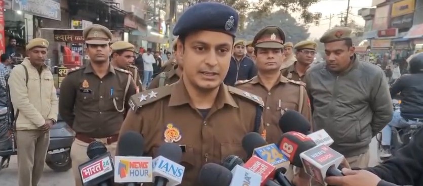 Bulandshahr में अतिक्रमणकारियों पर प्रशासन की बड़ी कार्रवाई, एएसपी की सख्त चेतावनी Rijul ASP Bulandshahr