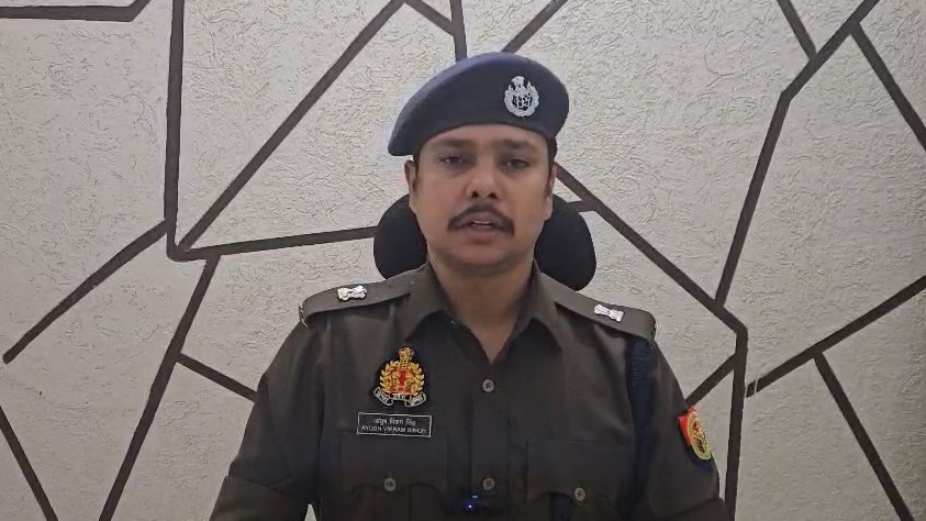 Meerut: आबूलेन मारपीट मामले में पहली गिरफ्तारी, बाकी हमलावरों की तलाश तेज़ SP City Ayush Vikram Singh (Meerut)