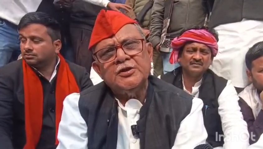 Dharne Par Baithe SP MP Sanatan Pandey (Ghazipur)