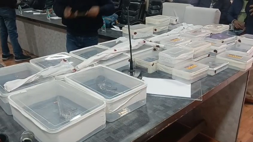 Shamli Me Pakdi Gayi Avaidh Asla Factory