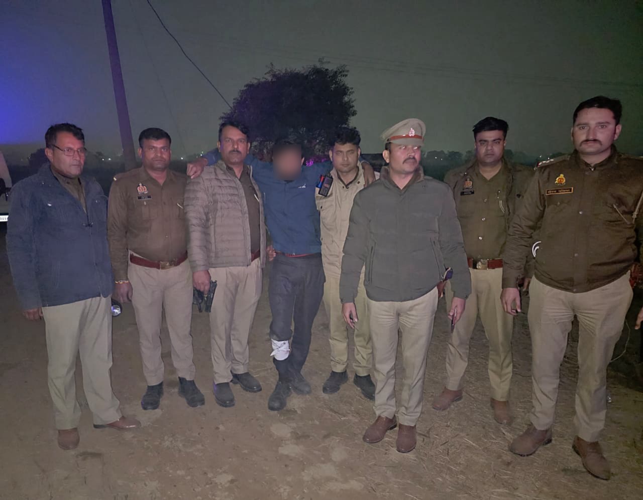 Hapur Police Ki Giraft Me Aaropi