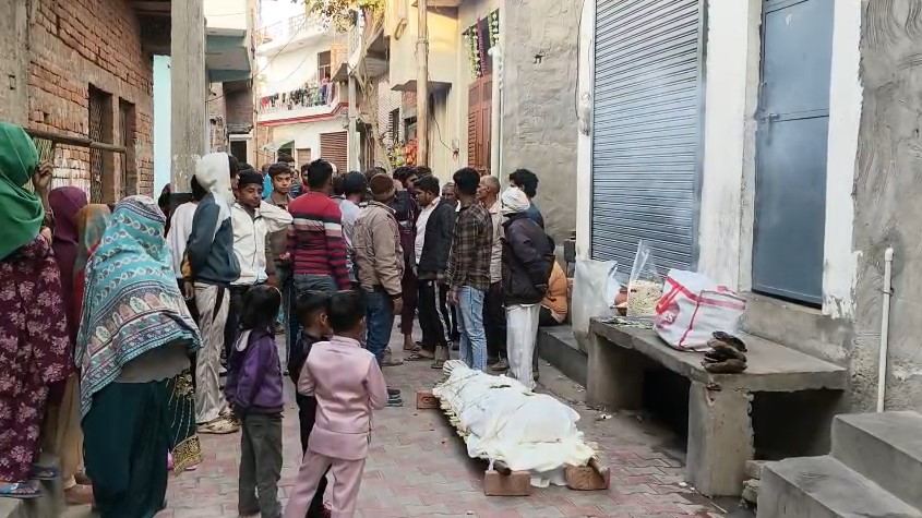 Hapur Me Dikhi Manavta Ki Misaal Muslimo Ne Kiya Hindu Ka Antim Sanskaar