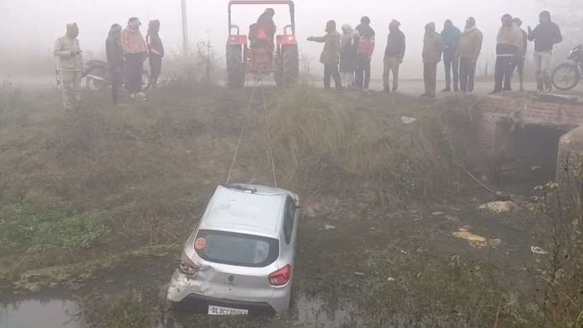 Rajwahe Me Giri Car 4 Log Ghayal (Bulandshahr)